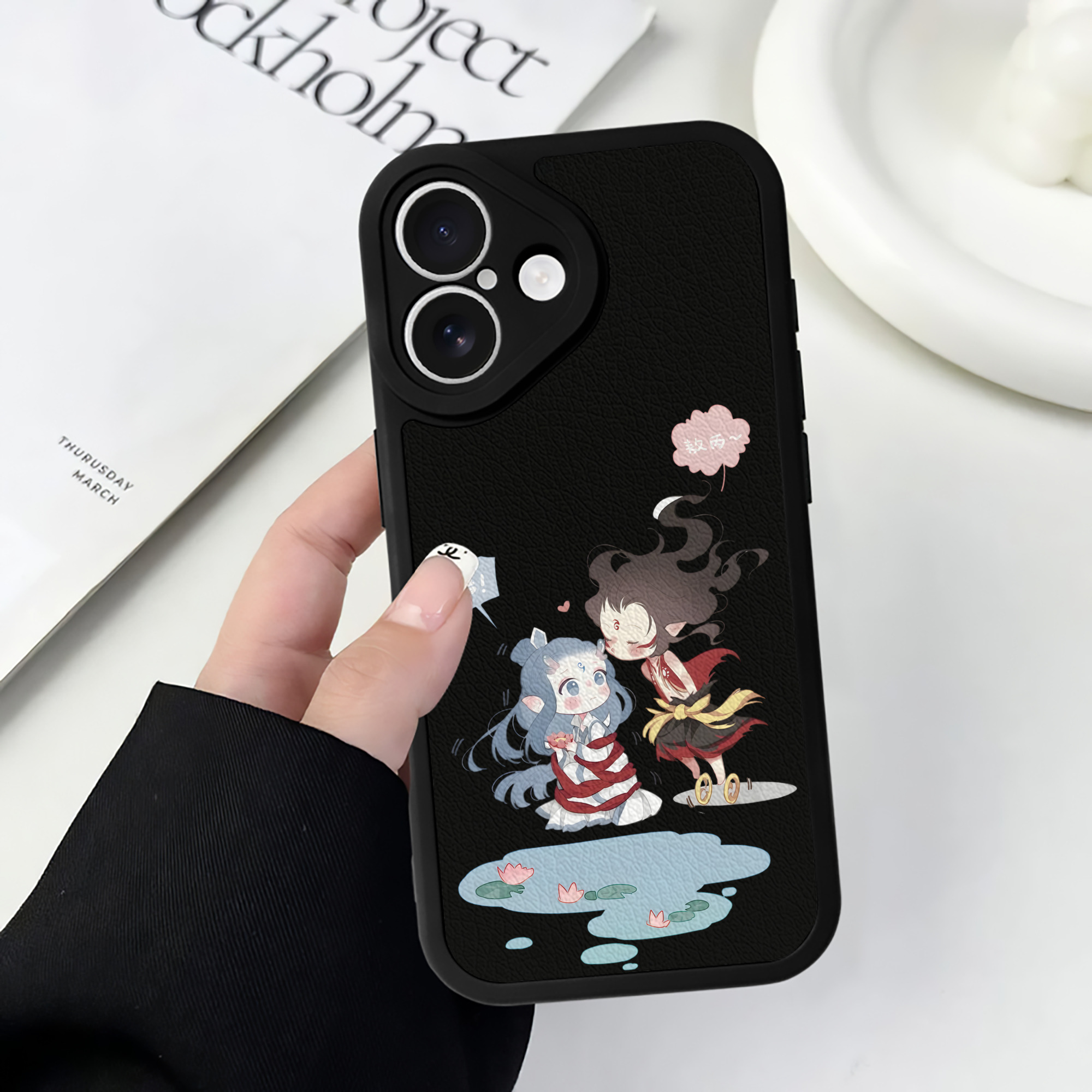 （画像用） Ne Zha 2 ナタ 魔童の大暴れ 【iPhone 16シリーズ対応】シリコンスマホケース（レザー調） 材質：シリコン